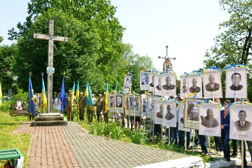 День Героїв у місті Коломия.(ФОТО) День Героїв у місті Коломия.(ФОТО)